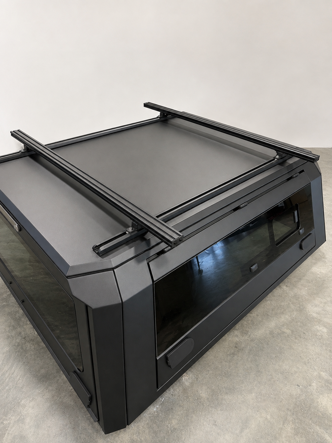 Aluminum Truck Bed Cap With Windows for Ford F-150 (2015+) | 5.5', 6.5' Bed